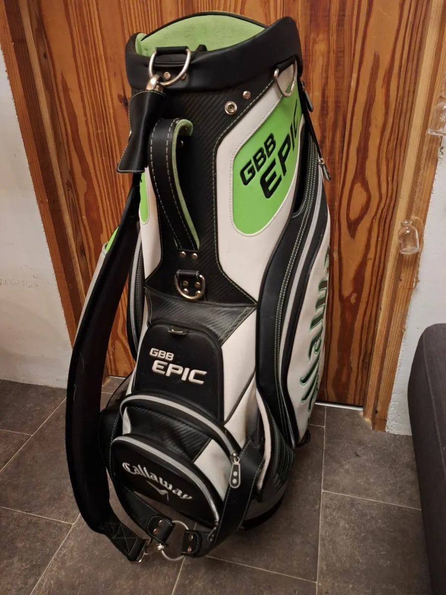 Golf bag, left handed wedges, driving iron - Image 2