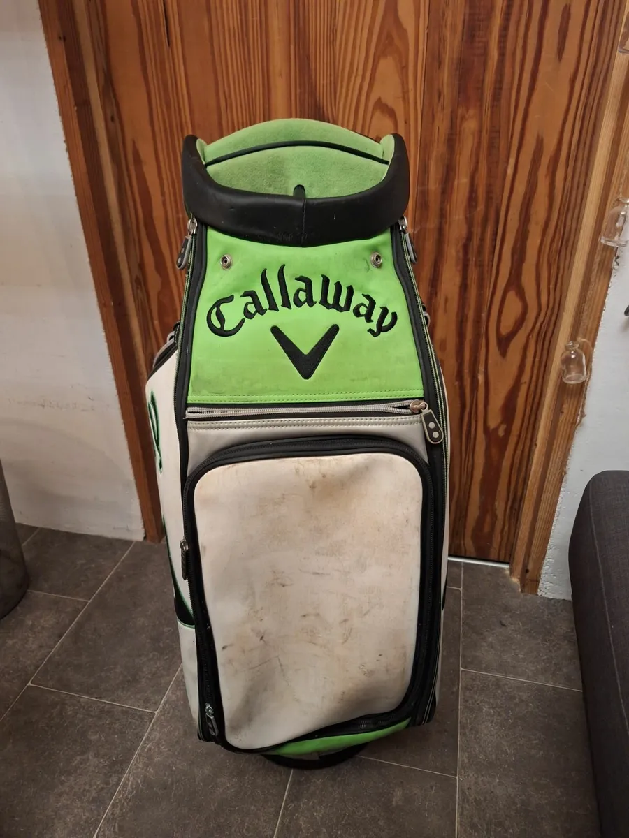 Golf bag, left handed wedges, driving iron - Image 3