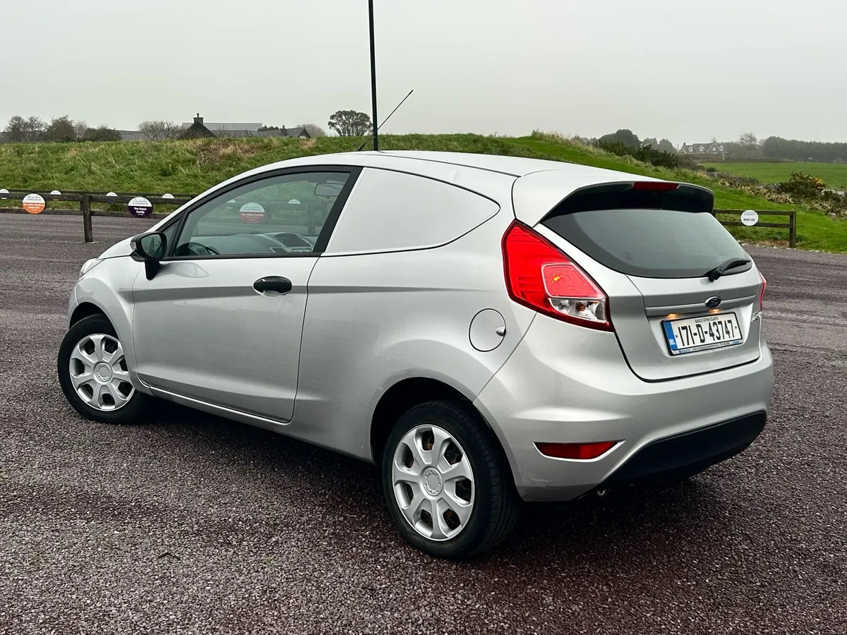 Ford Fiesta 1.5 Diesel Commercial Van - Image 2