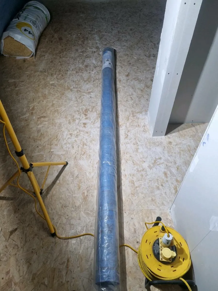 Tyvek/ insulation - Image 4