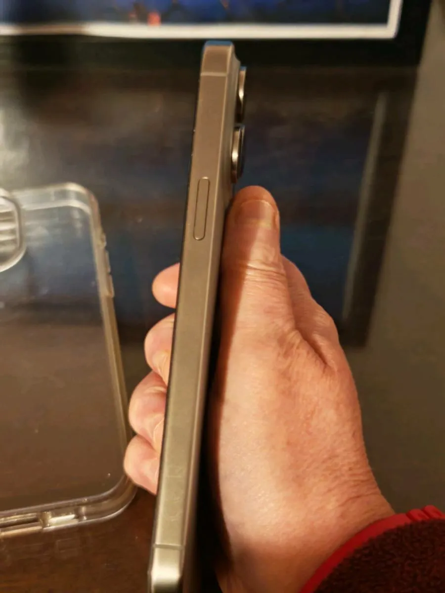 iPhone 15 pro max - Image 4