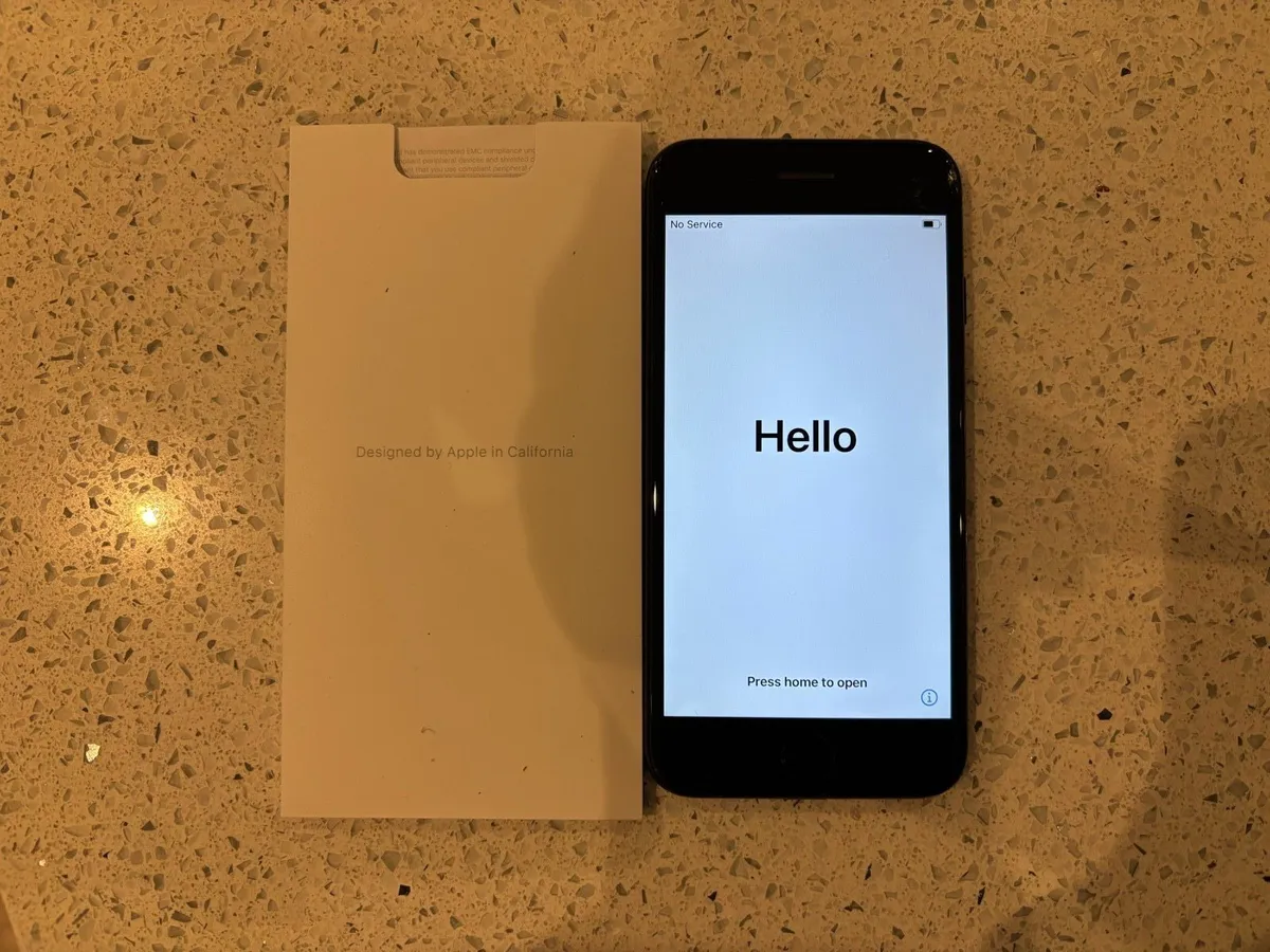 I phone 7 128 GB. Black - Image 1