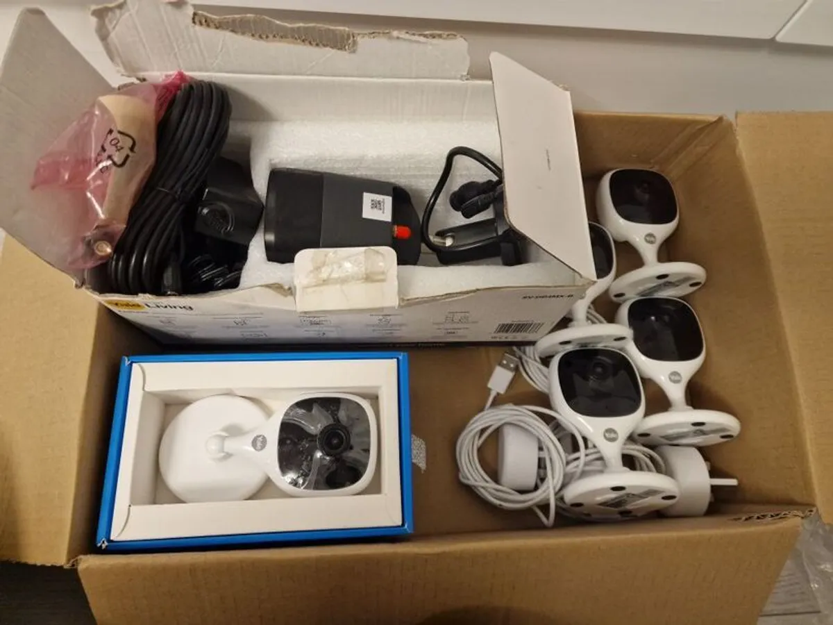 bundle of camera yale - Image 3