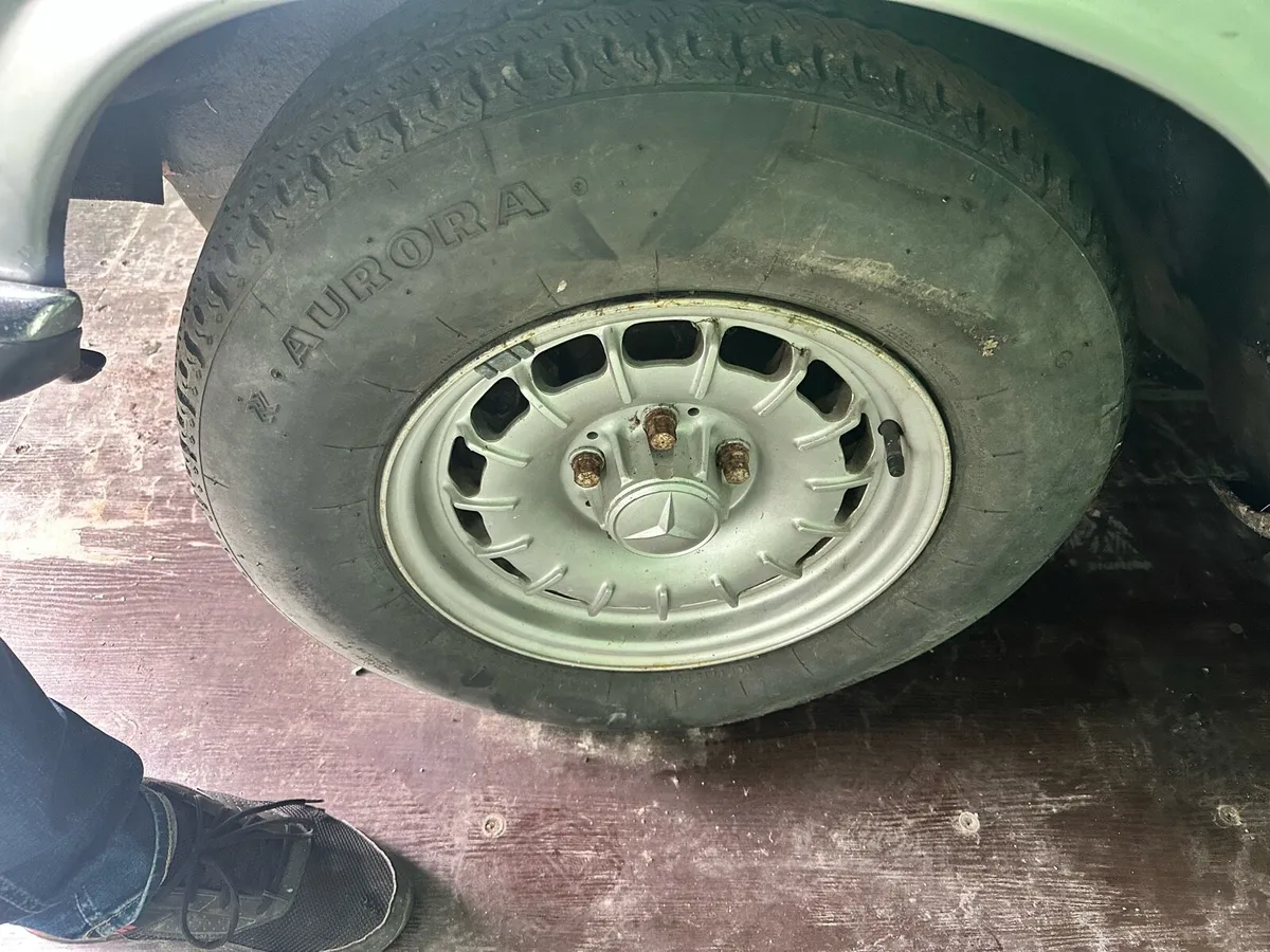 Mercedes SL - Image 3