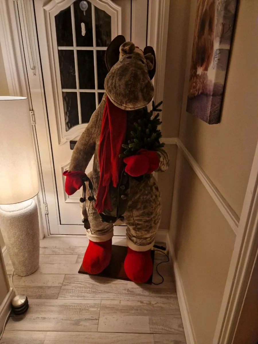 Santa And Mr Moose 🎅  🫎 - Image 3