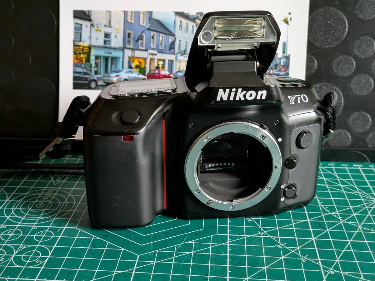 🎞️ Nikon F70 - body only - Image 1