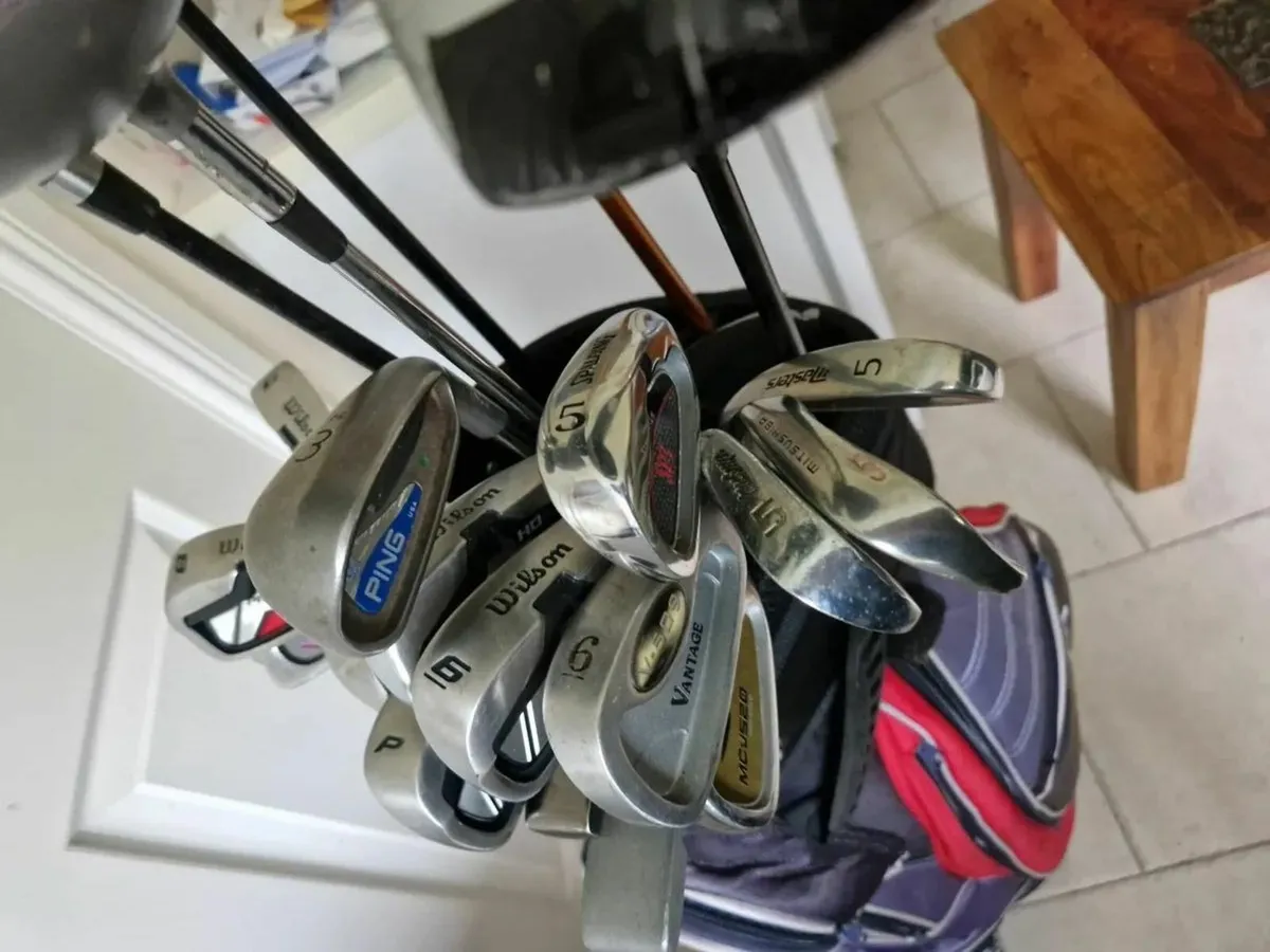 Spalding Golf SET with Golf Bag and Clubs - Image 1