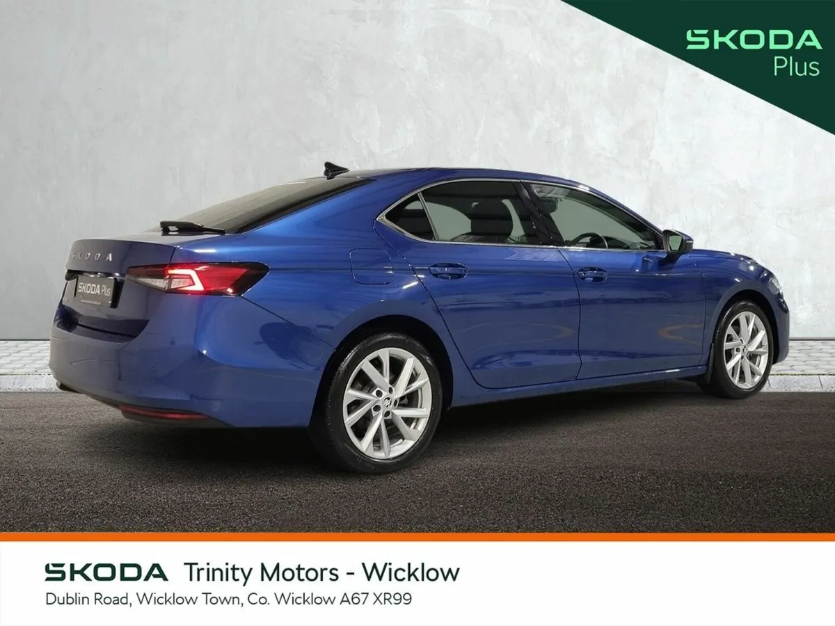 Skoda Superb ** BEST VALUE ** SELECTION ** 2.0 TDI - Image 3