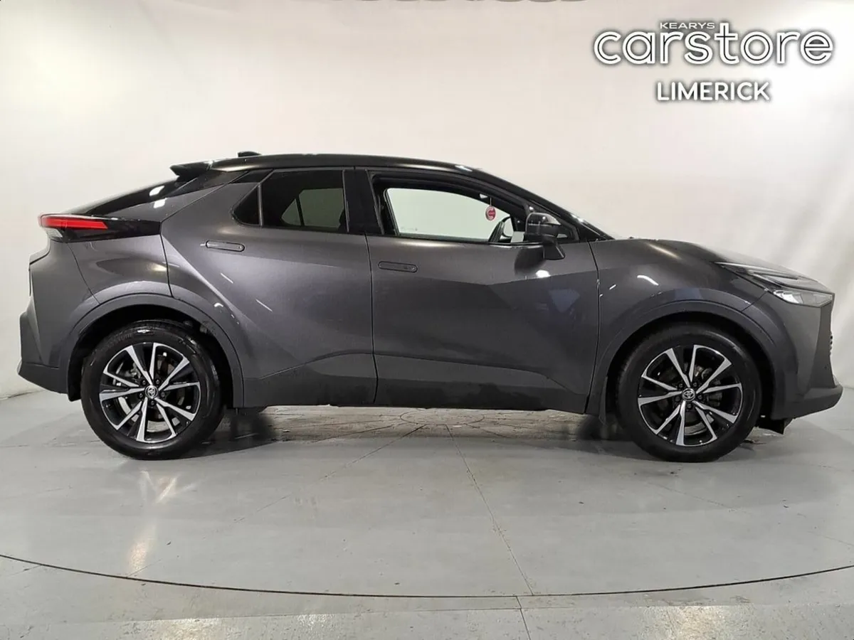 Toyota C-HR 1.8 HYBRID SPORT - Image 2