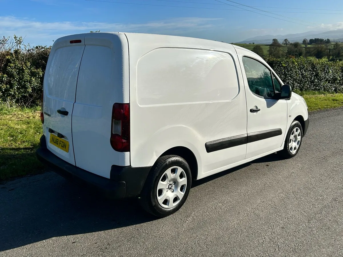 Peugeot Partner 3 seater , not Berlingo caddy - Image 3