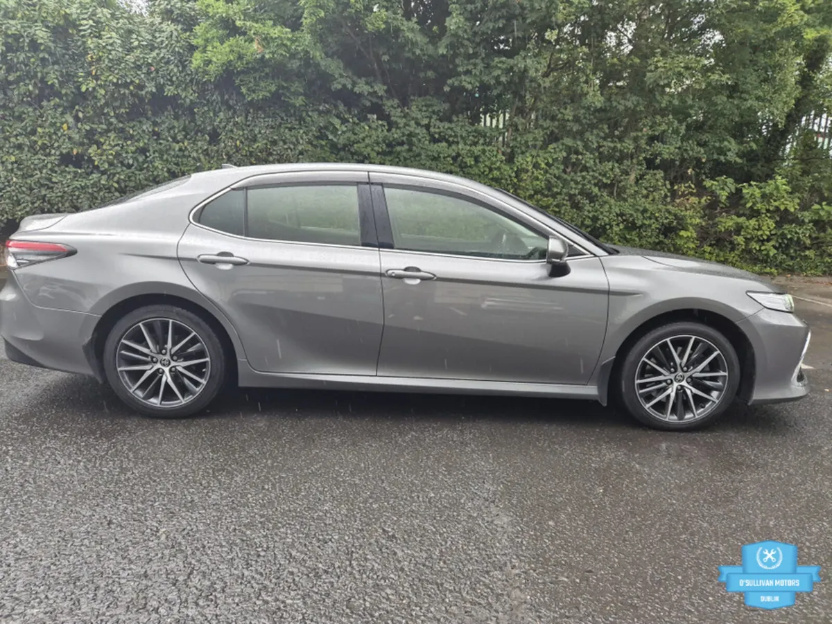 Toyota Camry / 2020 / 2.5 PETROL HYBRID / AUTO - Image 4