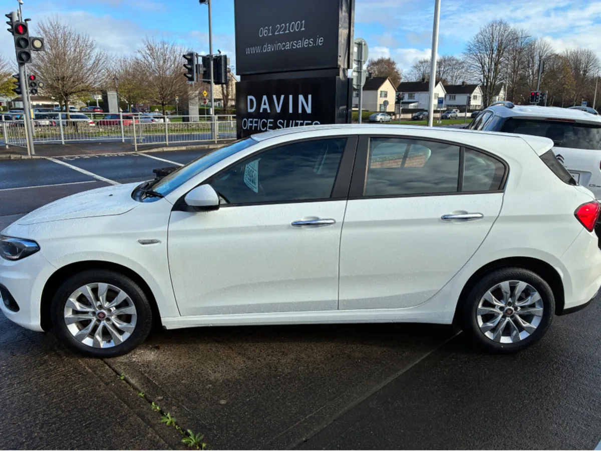 Fiat Tipo HB 1.3 MJ 95BHP EASY 5DR - Image 3