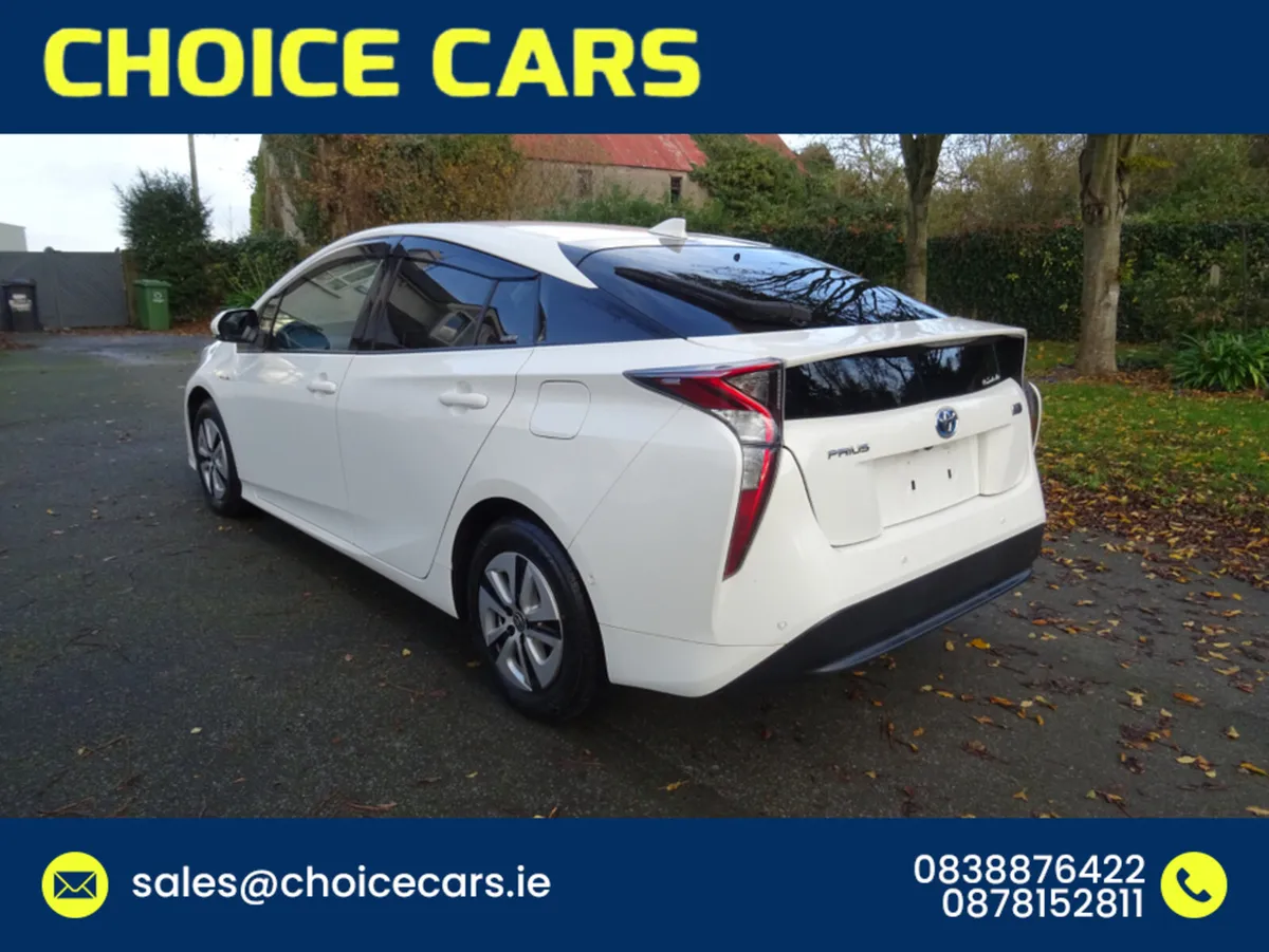 Toyota Prius 1.8 AUTO HYBRID - Image 4