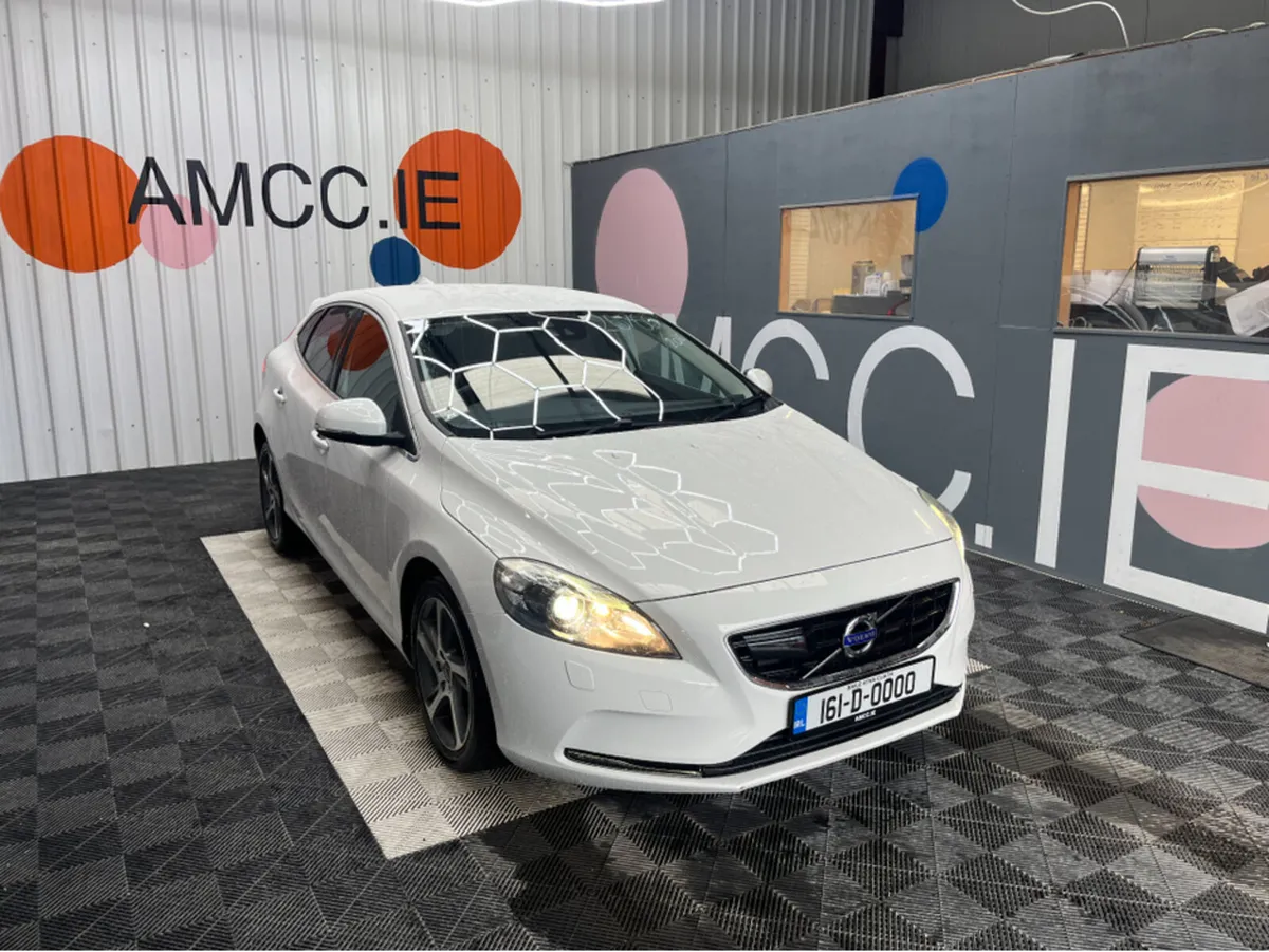 Volvo V40 €14950! 2016 VOLVO V40 2.0 DIESEL / 79K - Image 1