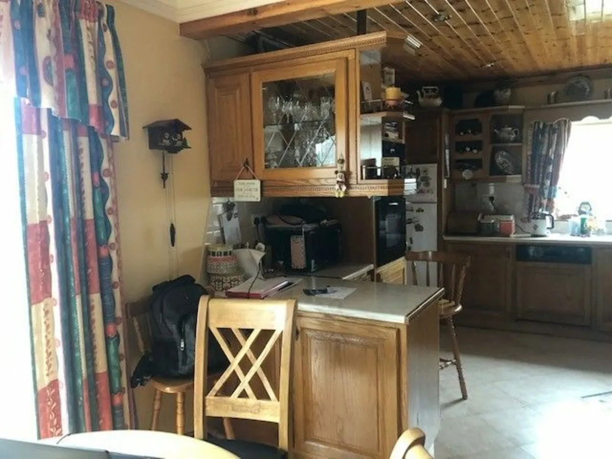 Solid oak kitchen - Image 3