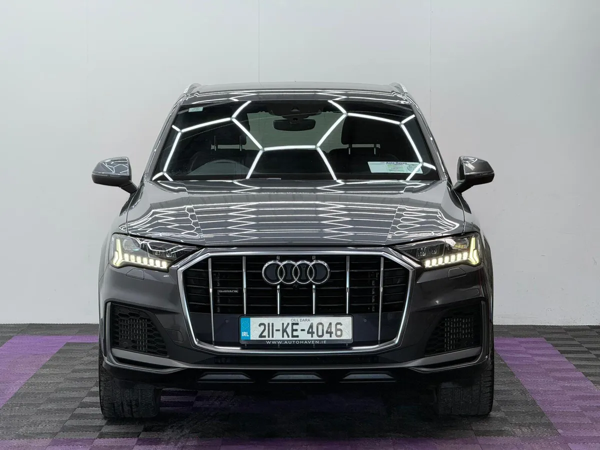 2021 Audi Q7 S Line Quattro 55 TFSI E - Image 2