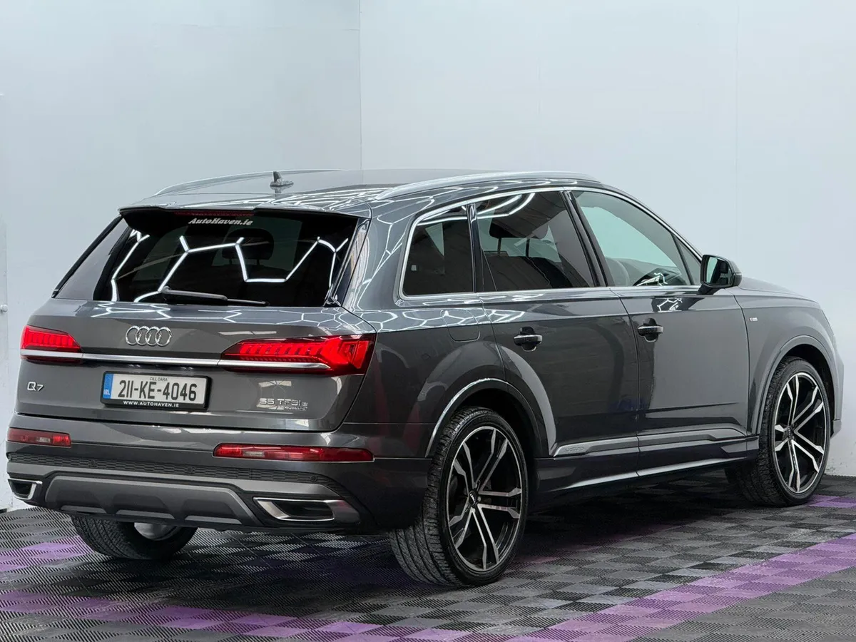 2021 Audi Q7 S Line Quattro 55 TFSI E - Image 4