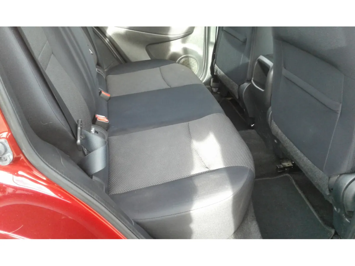 Nissan Qashqai 1.5 DSL SV 4DR - Image 3