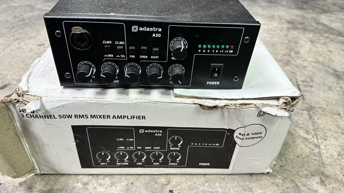 Adastra A50 12v - 220v amplifier &mixer & 2 horns - Image 2