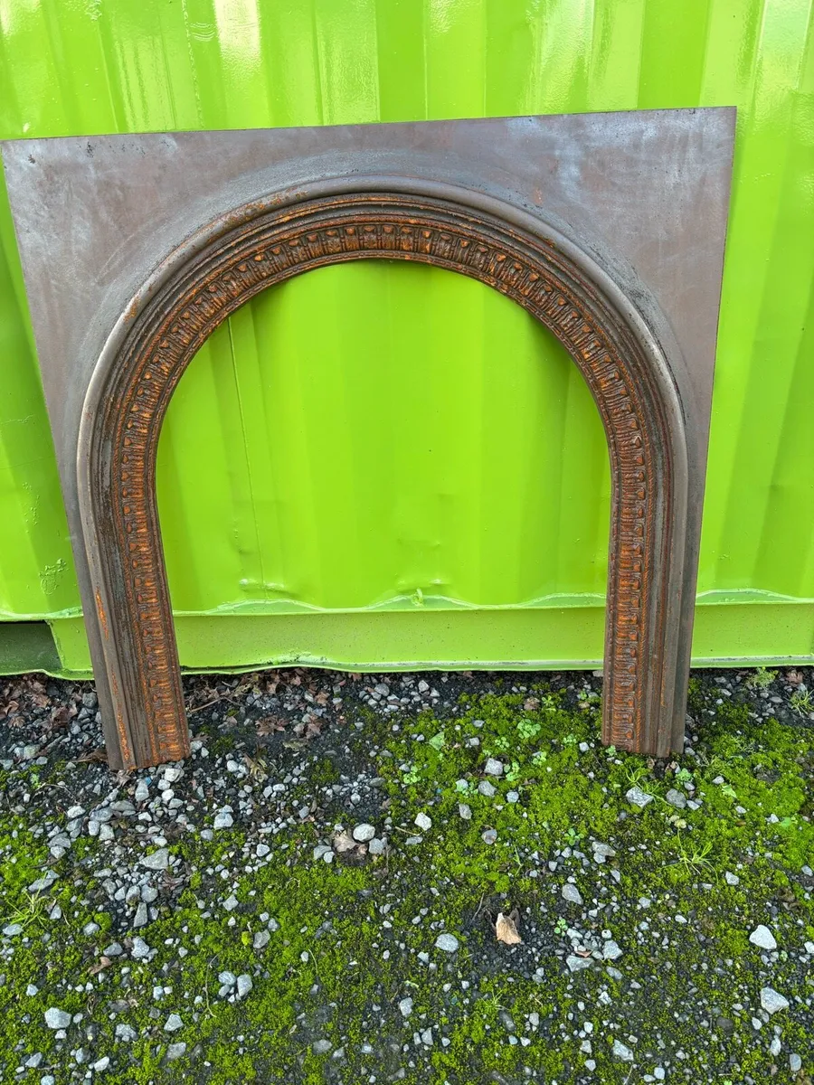 Cast iron fire surround - Image 1
