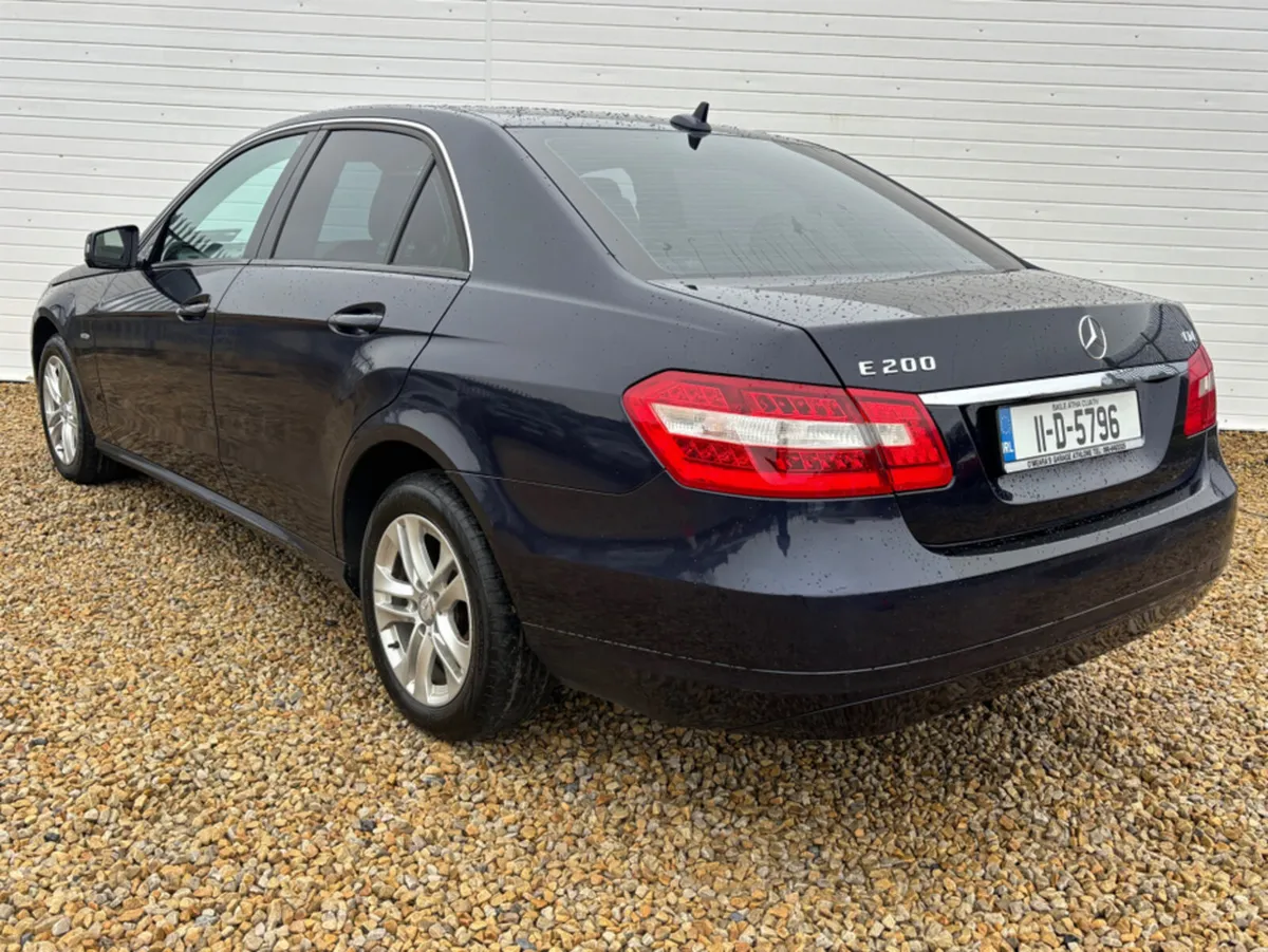 Mercedes-Benz E-Class 200 CDI BLUE EFFICIENCY 4DR - Image 3