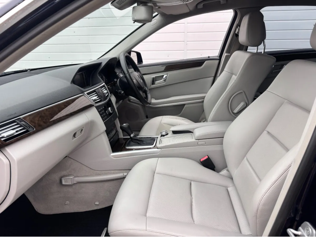 Mercedes-Benz E-Class 200 CDI BLUE EFFICIENCY 4DR - Image 4
