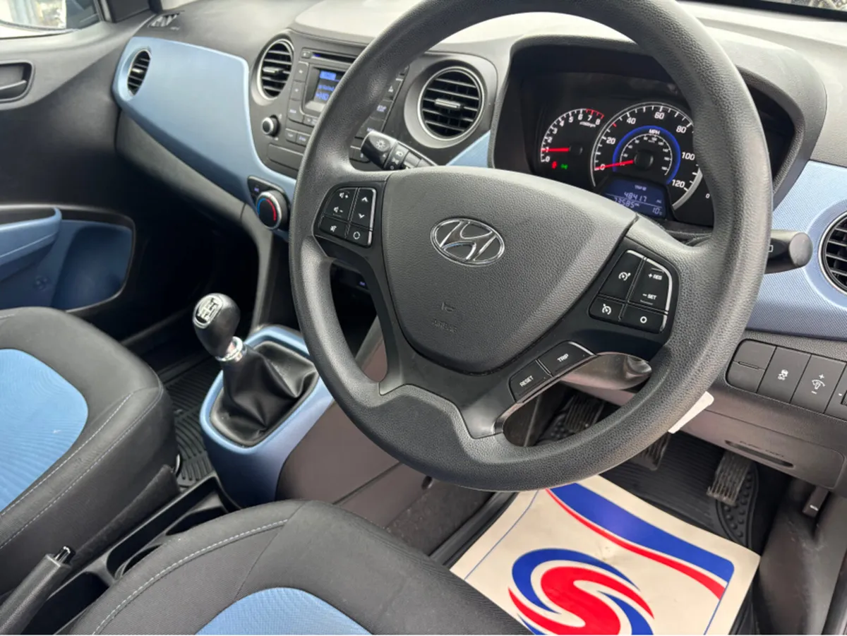 Hyundai i10 1.0 SE 5DR 66PS - Image 3