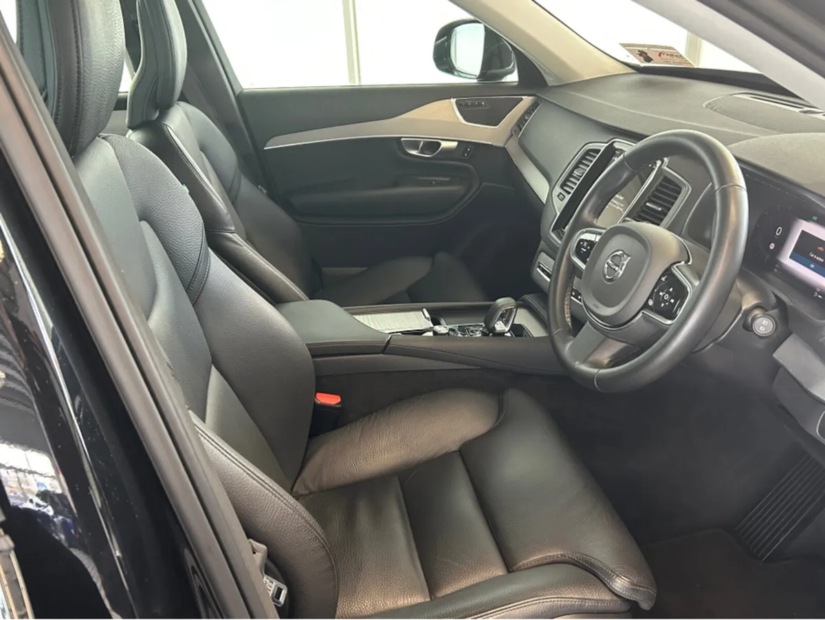 Volvo XC90 CORE T8 RECHARGE AWD - Image 3