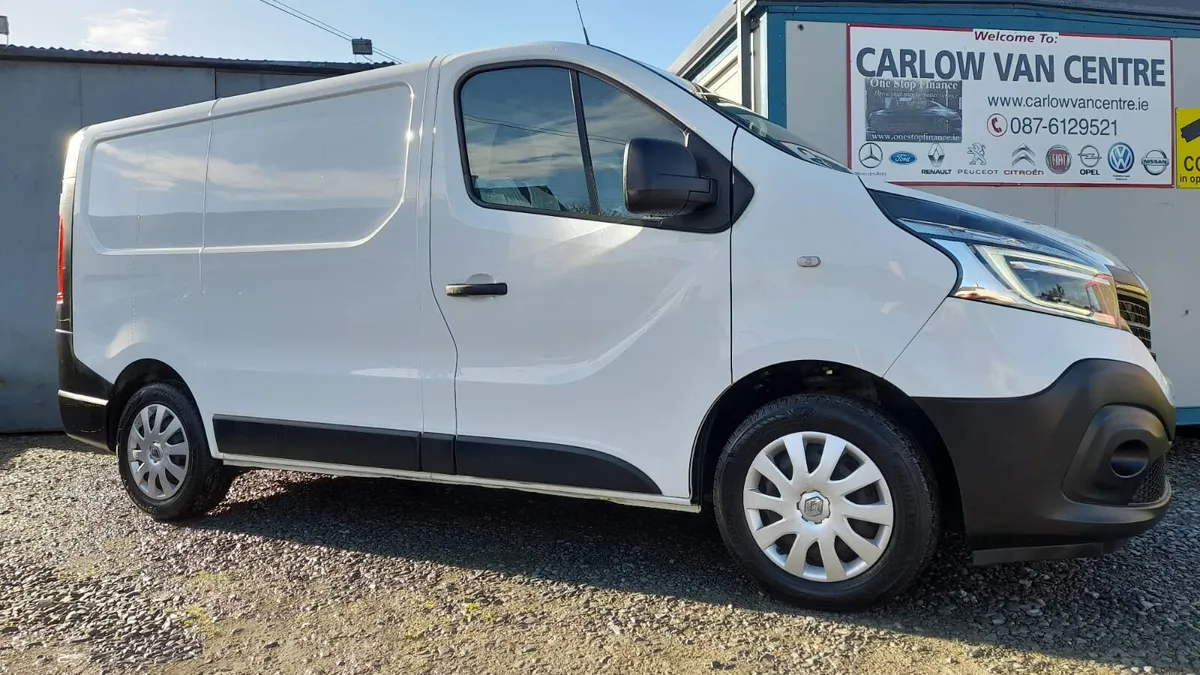 202 Renault Trafic 2.0 dci 120 business - Image 1