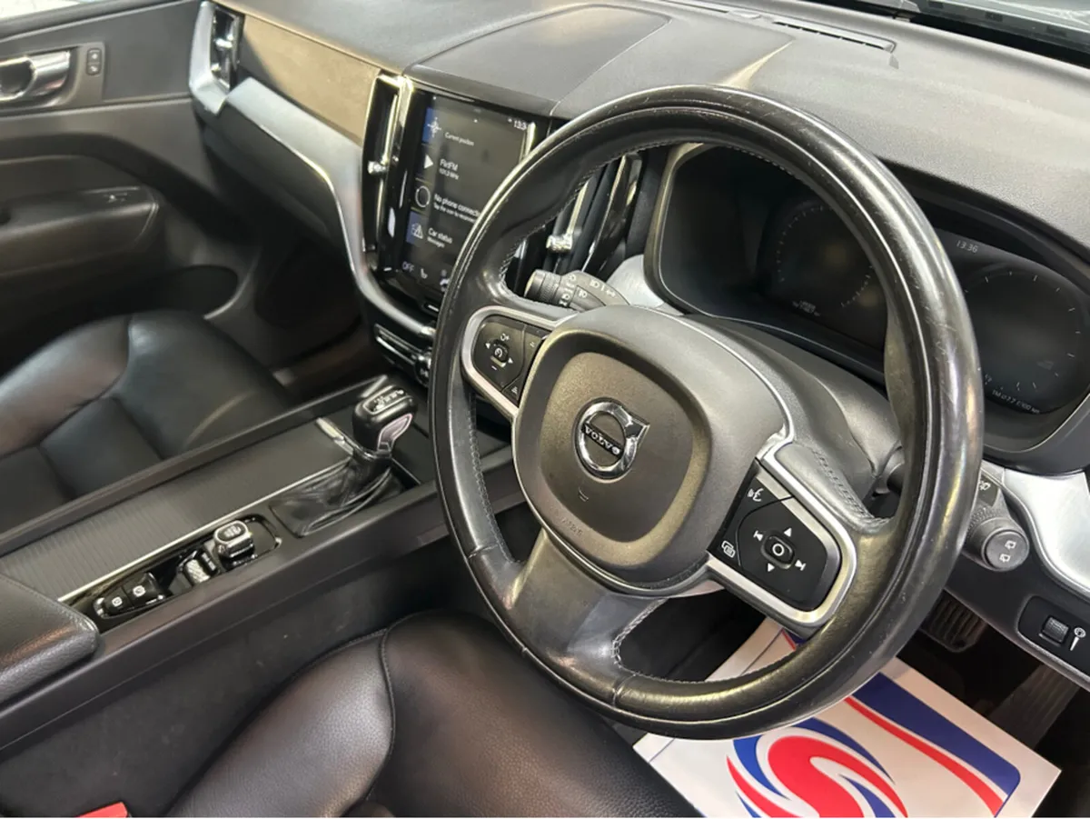 Volvo XC60 2.0 D4 MOMENTUM 187BHP 5DR AWD AUTO - Image 4