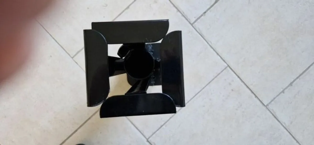 BRAND NEW Foldabe Heavy Parasol Stand High Quality - Image 3