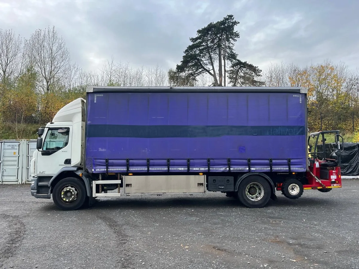 2017 Daf LF 260 4x2 Curtainside Moffett Lorry - Image 2
