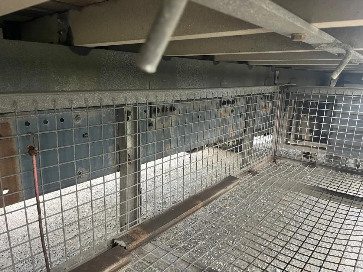 2017 Daf LF 260 4x2 Curtainside Moffett Lorry - Image 3