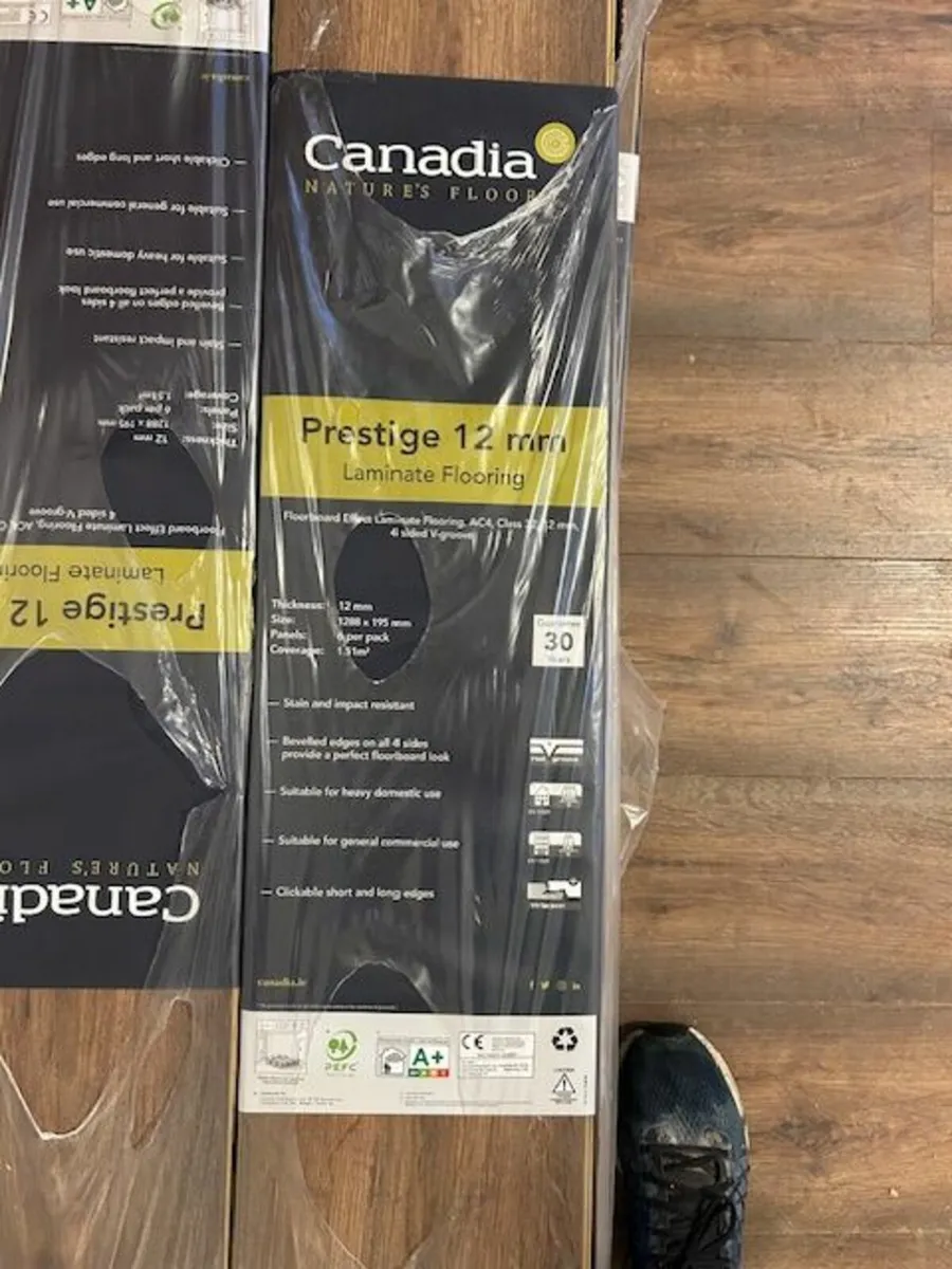 laminate flooring - Image 1