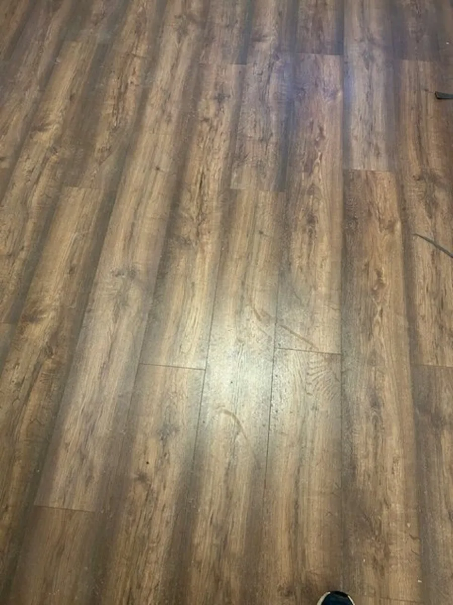laminate flooring - Image 2
