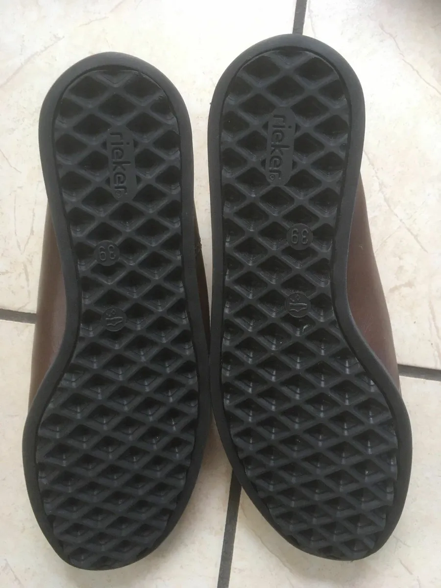 BRAND NEW Rieker Leather Shoes Loafers Size 39 / 6 - Image 4