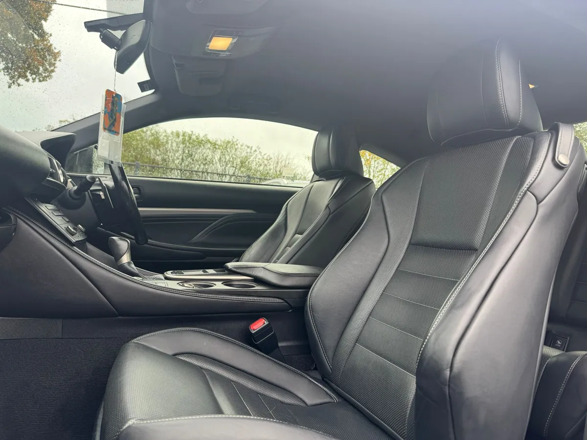 162 LEXUS RC300H 2.5 HYBRID LUXURY LOW KMS - Image 4