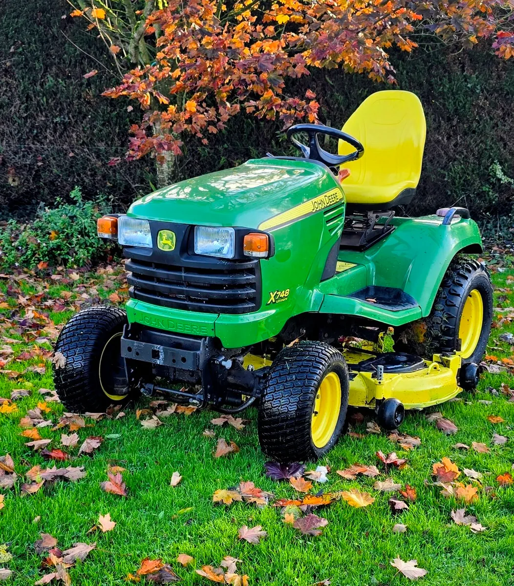 John Deere 4x4 diesel - Image 1