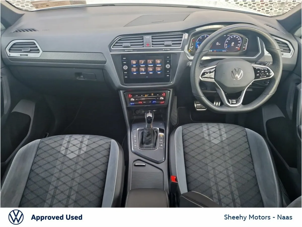 Volkswagen Tiguan R-Line 2.0TDI DSG, Rear Camera - Image 3