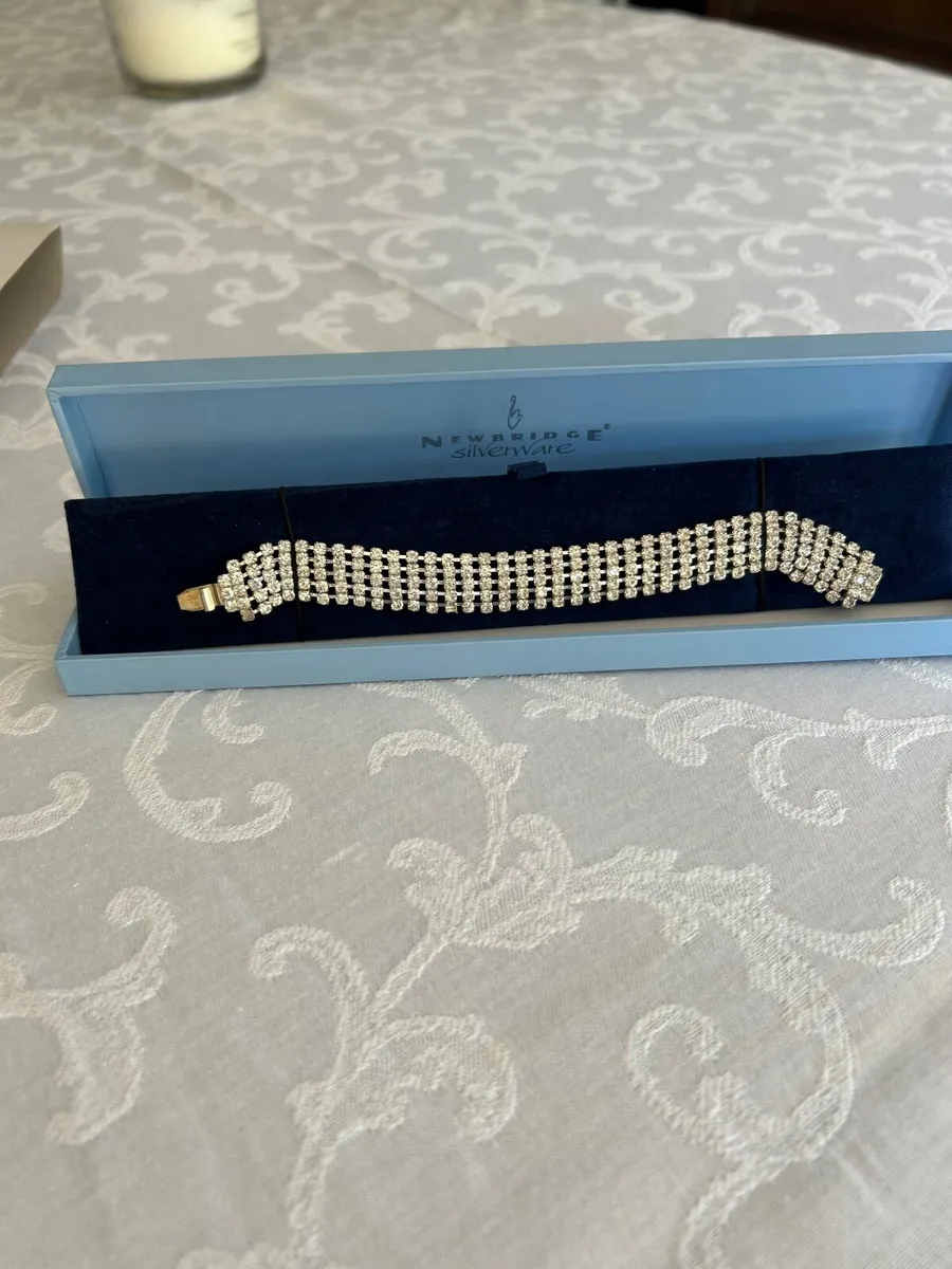 Jewellery Collection-Necklace Braclet earrings - Image 3