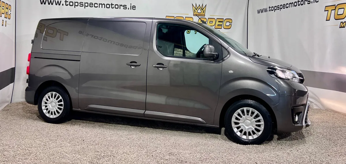 2017 Toyota Proace FULLY LOADED  🎩 - Image 3