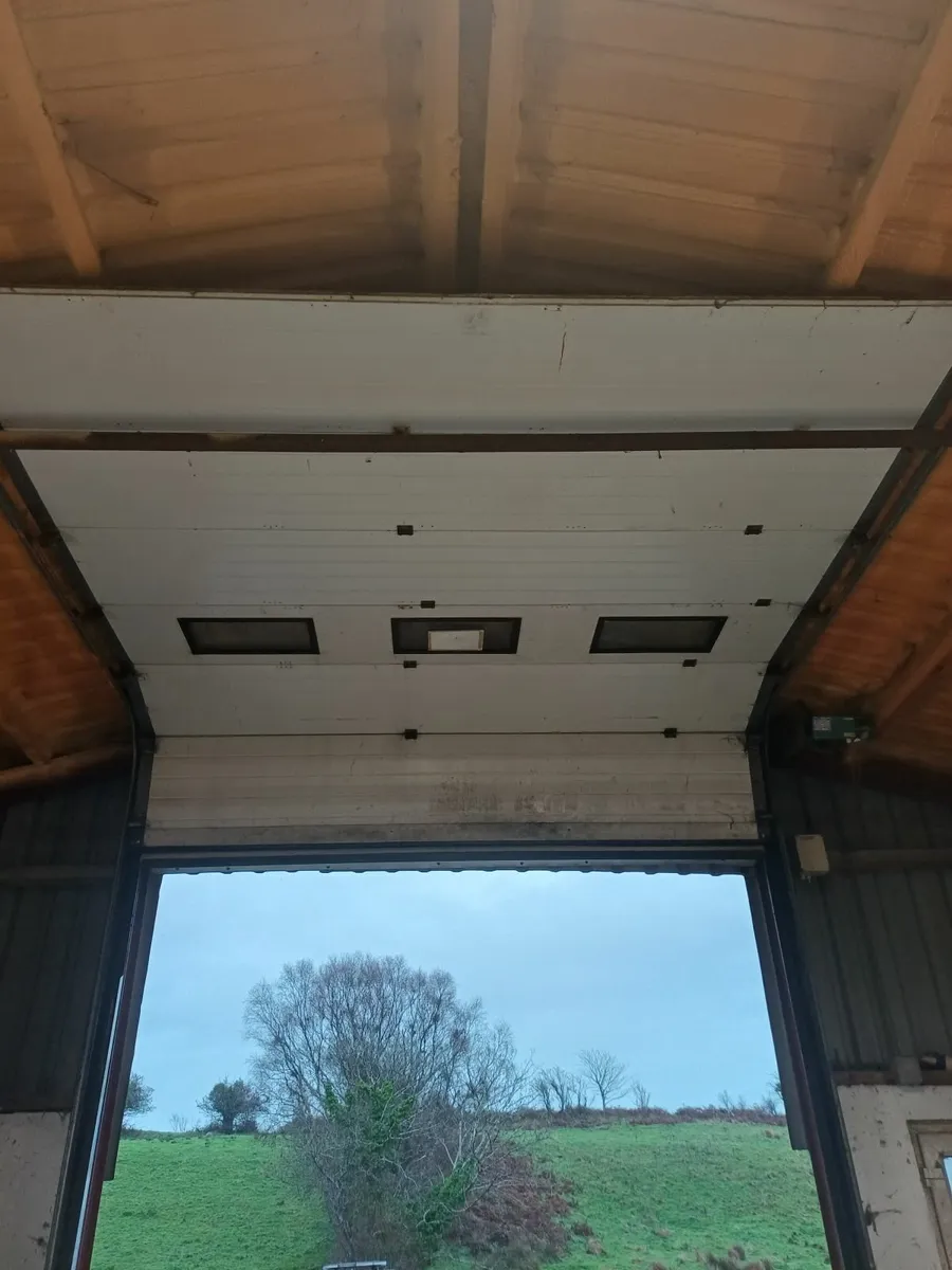 Insulated Roller door - Image 3
