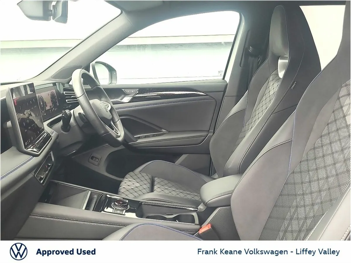 Volkswagen Tiguan R-LINE AUTO 1.5 PHEV 204HP *PLUG - Image 4