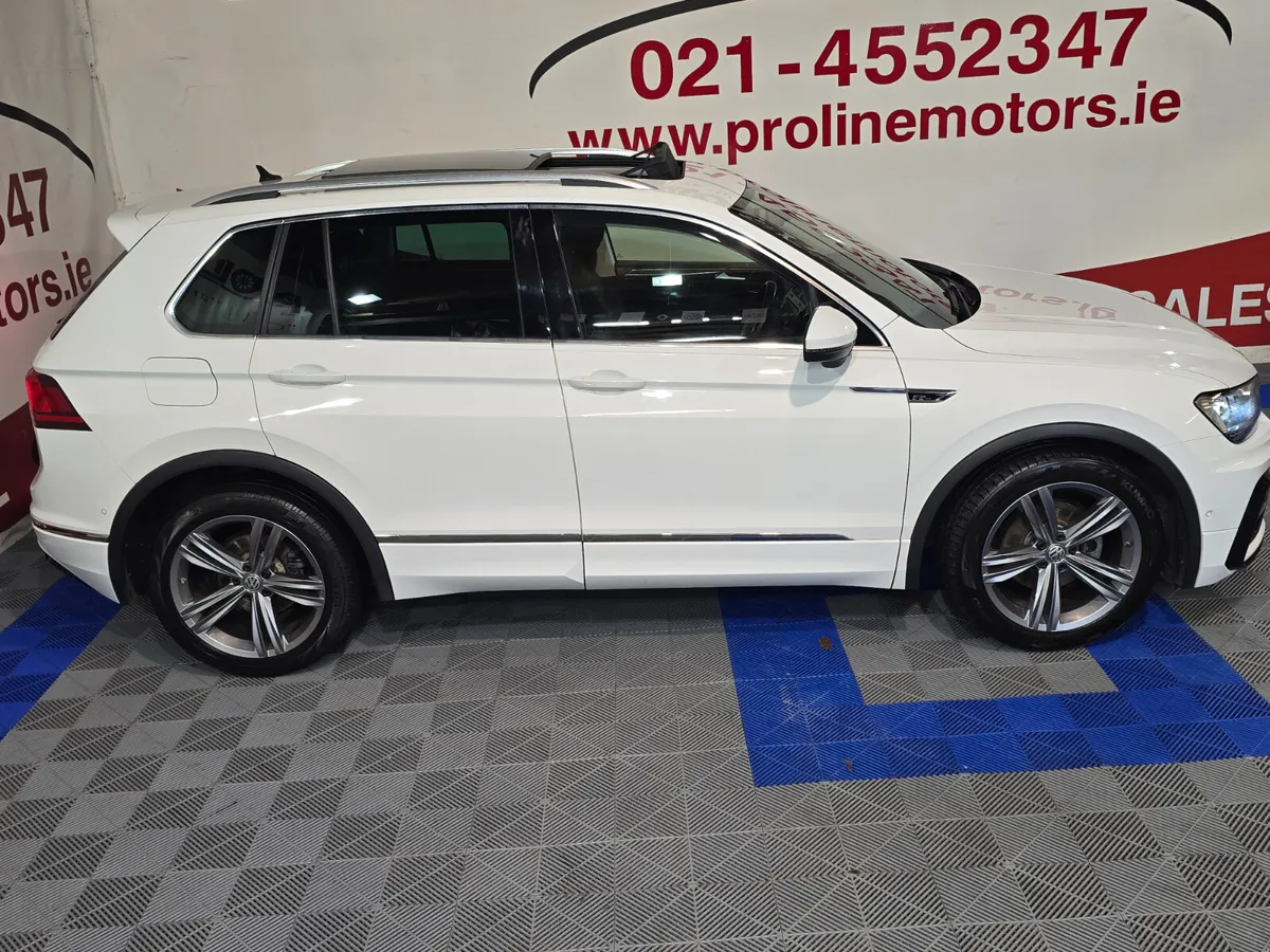 182 VW TIGUAN 2.0 TDI 150BHP DSG PANORAMIC ROOF - Image 4