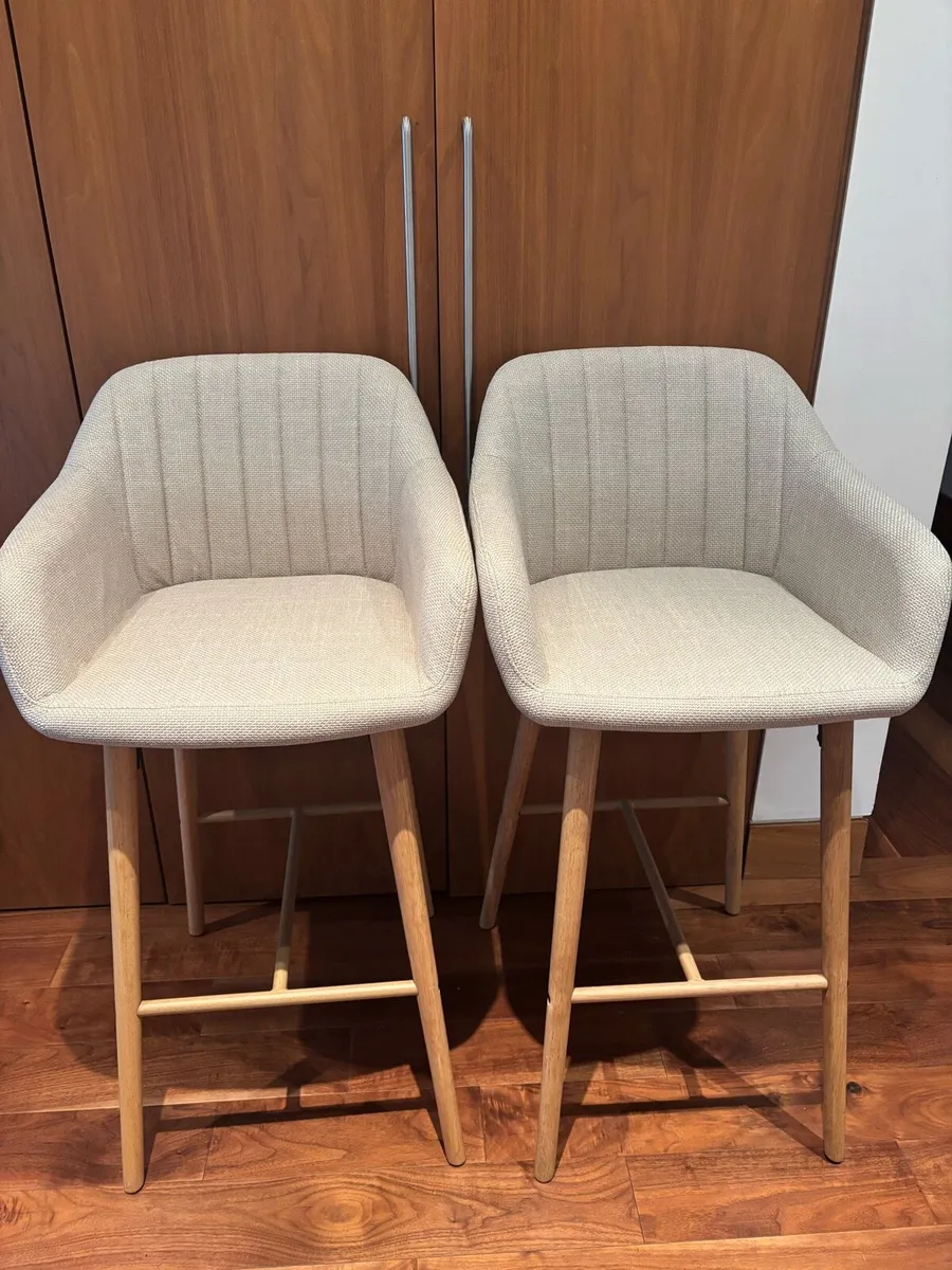 Bar stools - Image 1
