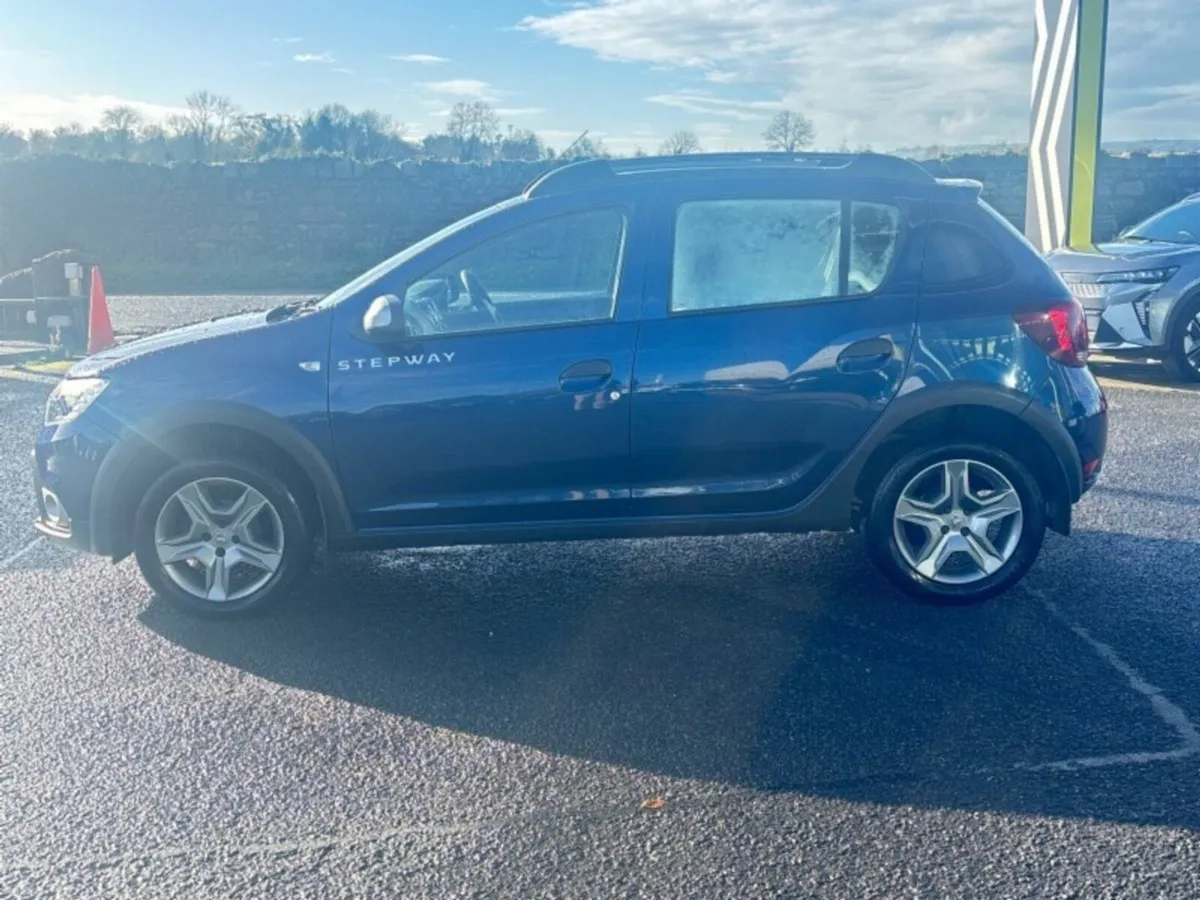 Dacia Sandero Stepway Blue dCi 95 STEPWAY Alternat - Image 4