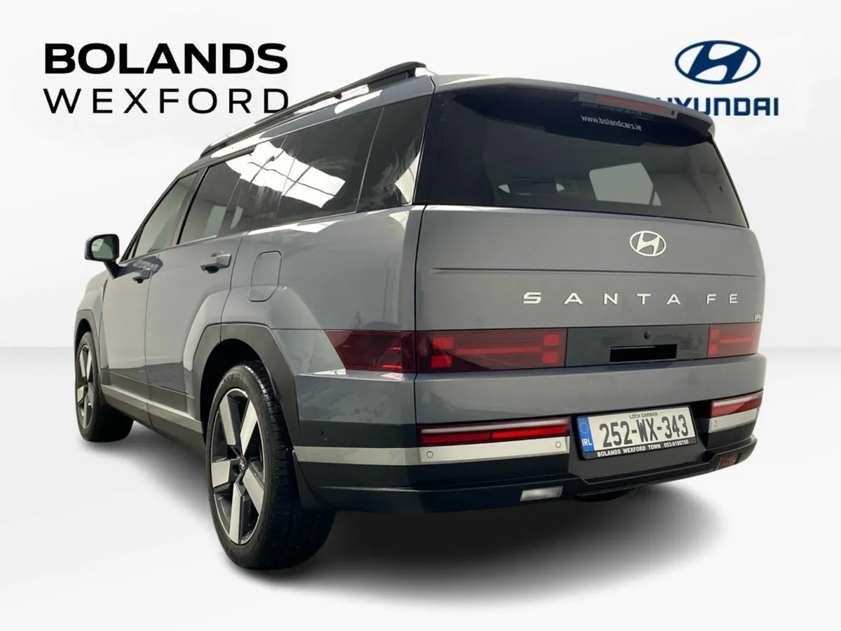 Hyundai Santa Fe 1.6 PHEV 4WD Premium - Image 4