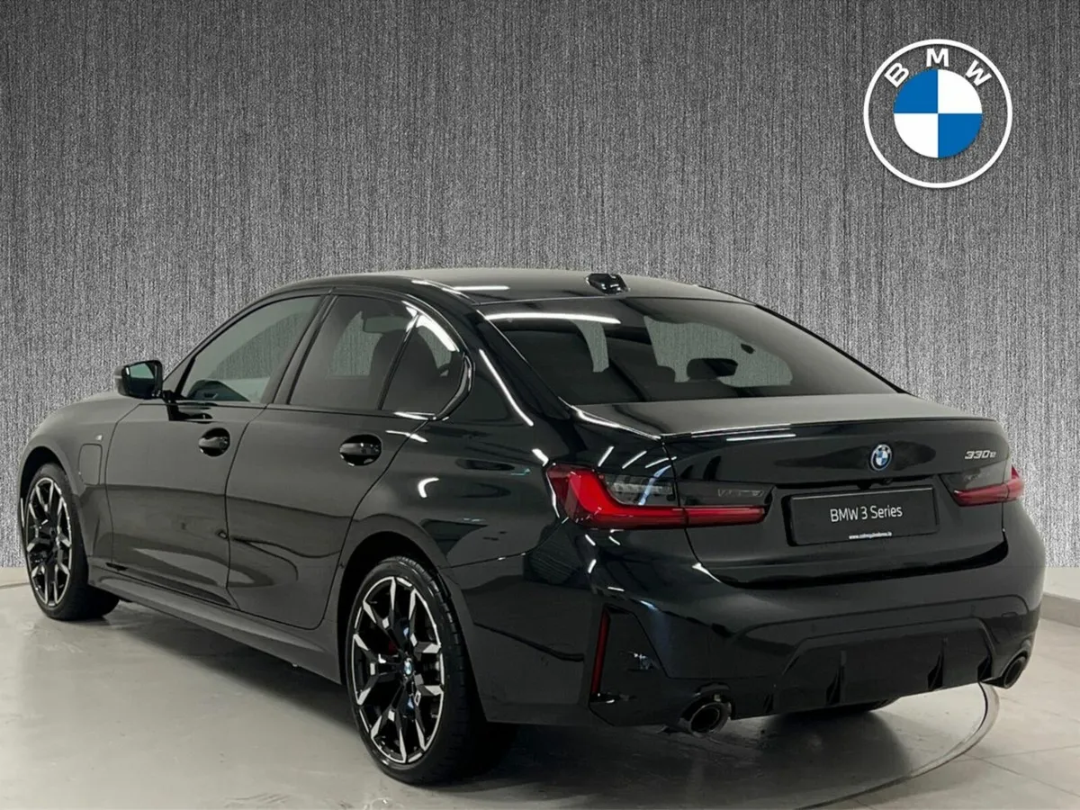 BMW 3-Series 330e - Image 3