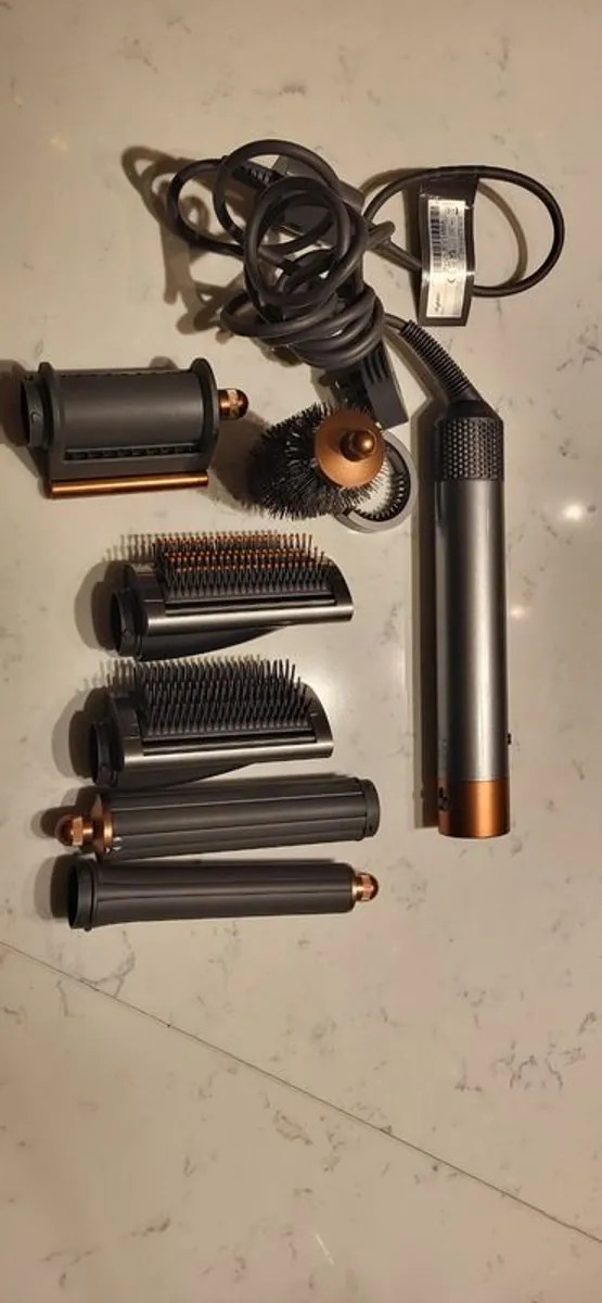 Dyson Hairdryer - Image 4