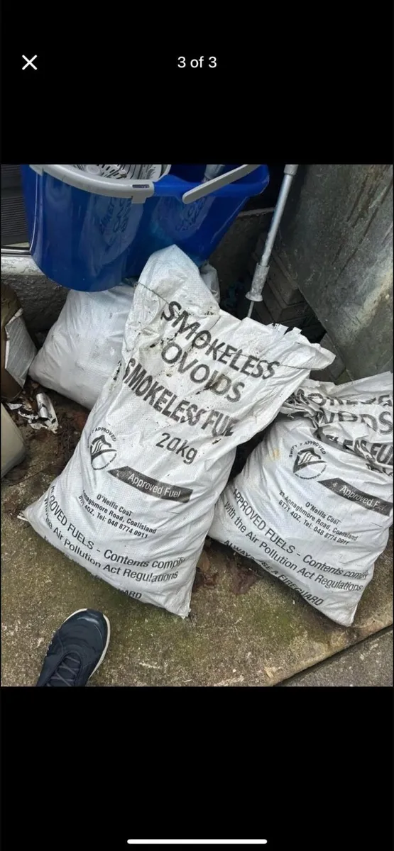 Coal bunker & coal - Image 2